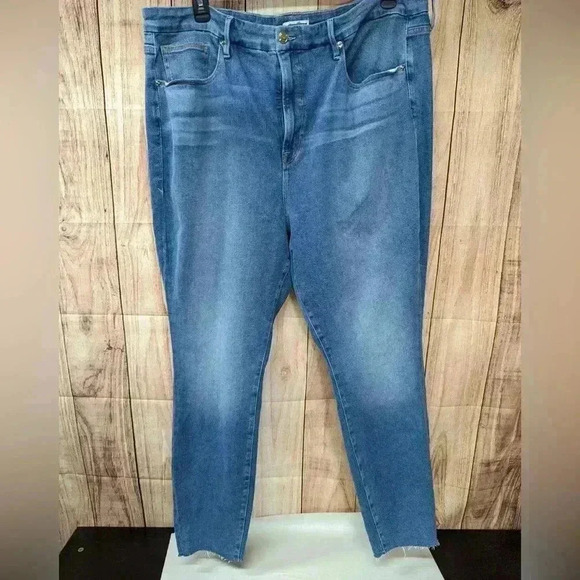 Good American Jeans Women's Size 24 Good Legs Raw Hem NEW  Denim - Picture 1 of 5